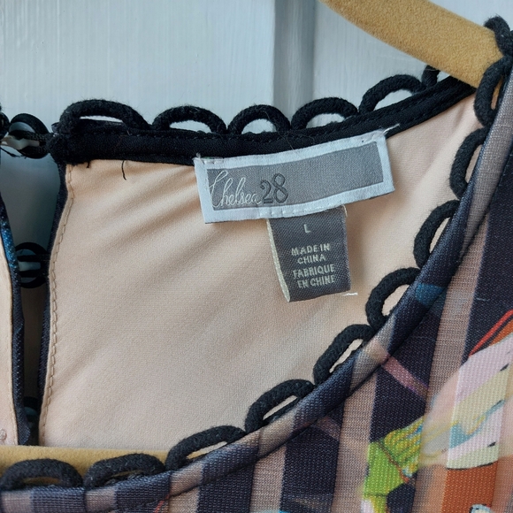 Chelsea28 Striped Floral Fit & Flare Dress Size Large - Picture 6 of 7